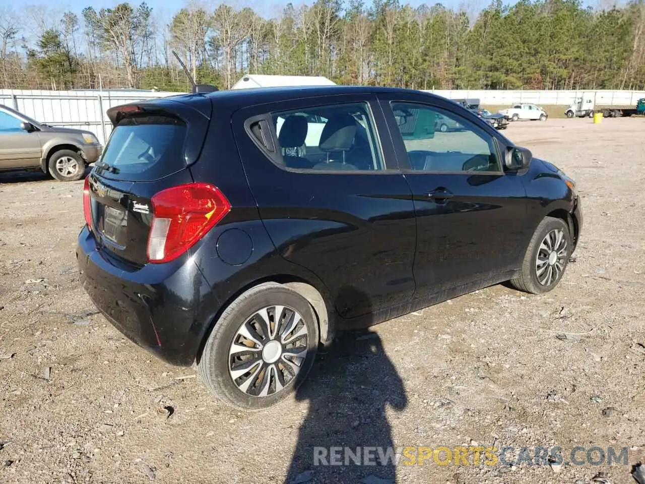 3 Photograph of a damaged car KL8CB6SA4LC413180 CHEVROLET SPARK 2020