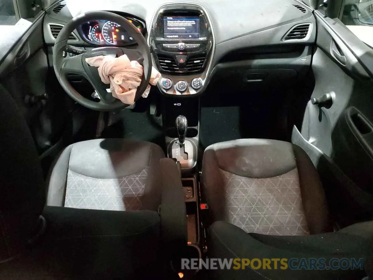 8 Фотография поврежденного автомобиля KL8CB6SA4LC424163 CHEVROLET SPARK 2020