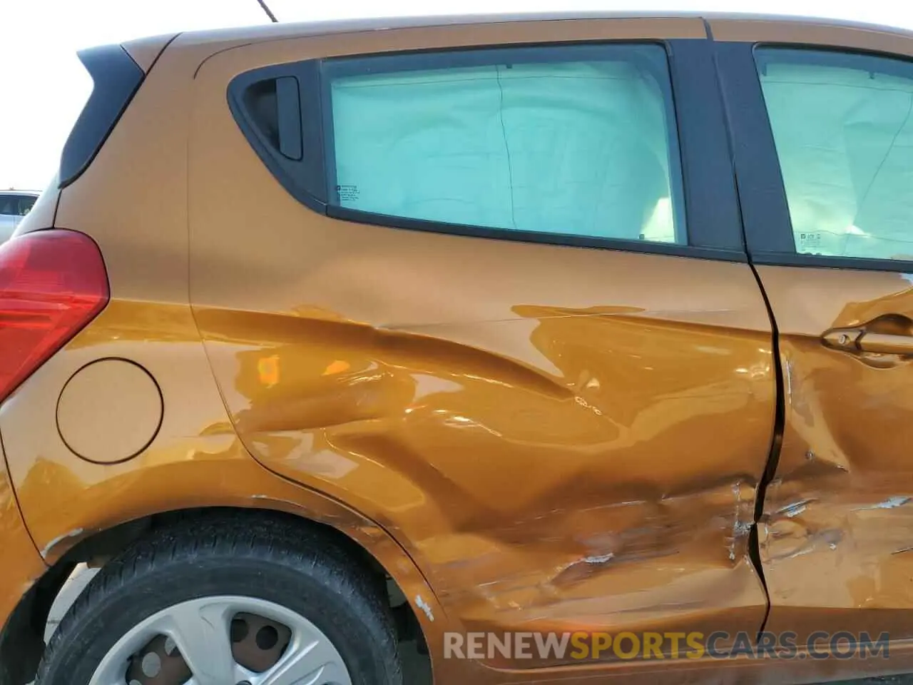10 Photograph of a damaged car KL8CB6SA4LC473640 CHEVROLET SPARK 2020
