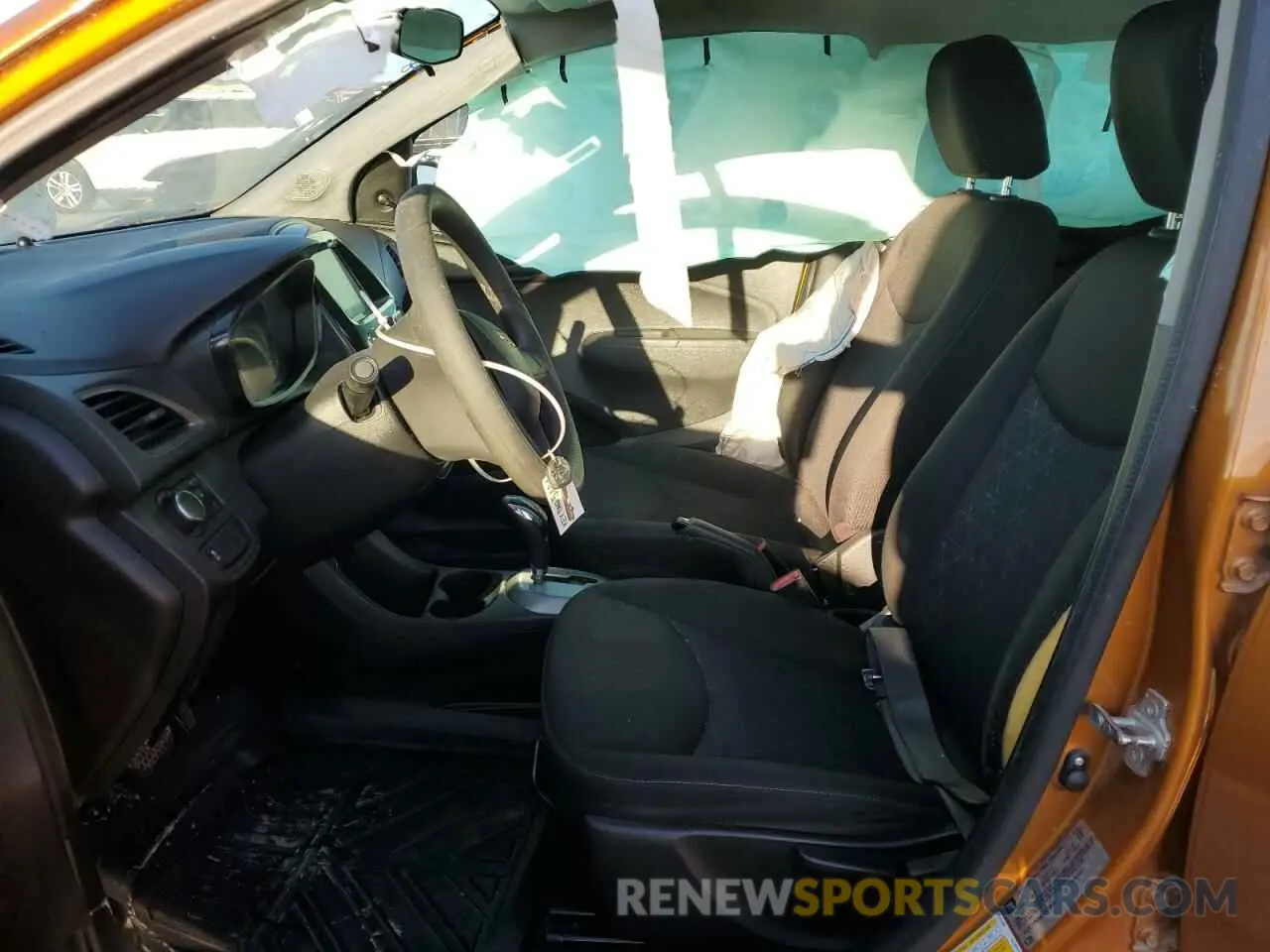 7 Photograph of a damaged car KL8CB6SA4LC473640 CHEVROLET SPARK 2020