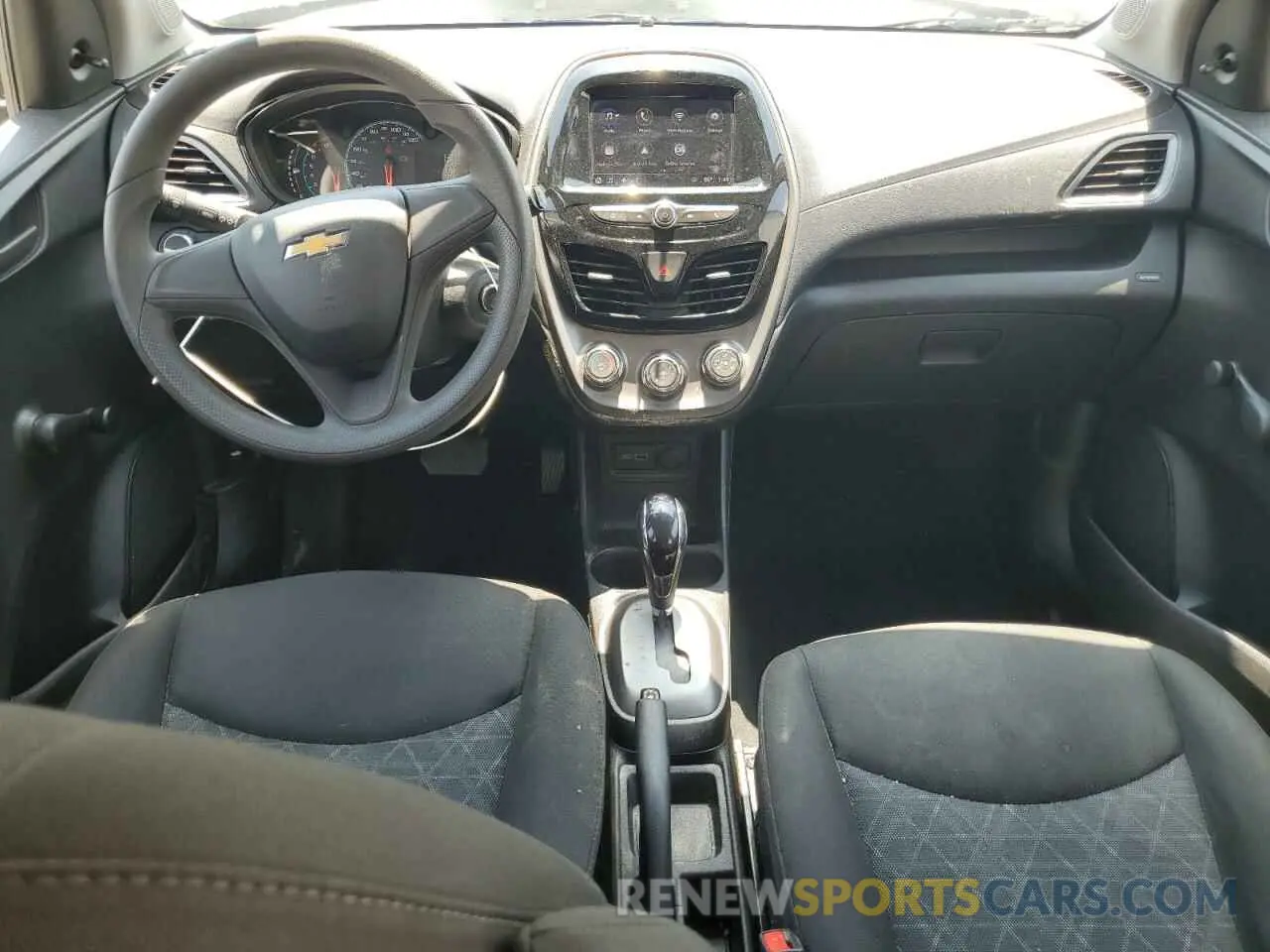 8 Photograph of a damaged car KL8CB6SA5LC407758 CHEVROLET SPARK 2020