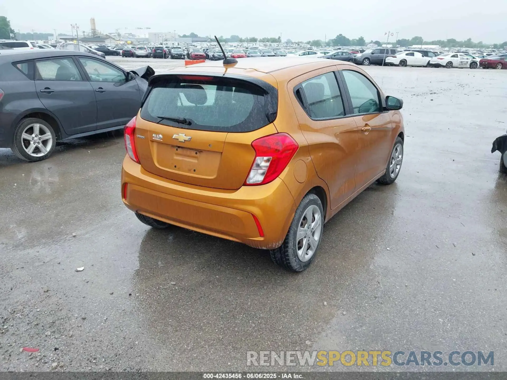 4 Photograph of a damaged car KL8CB6SA5LC419859 CHEVROLET SPARK 2020