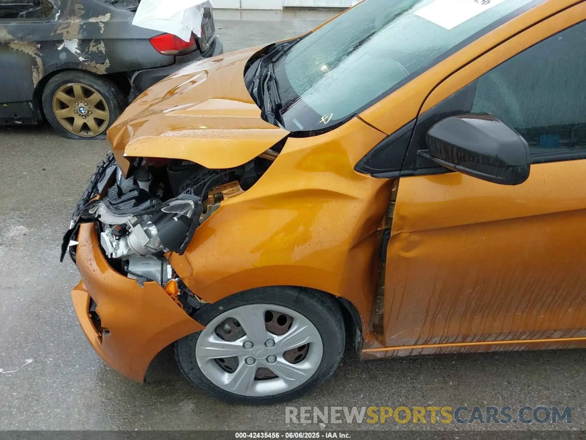 6 Photograph of a damaged car KL8CB6SA5LC419859 CHEVROLET SPARK 2020