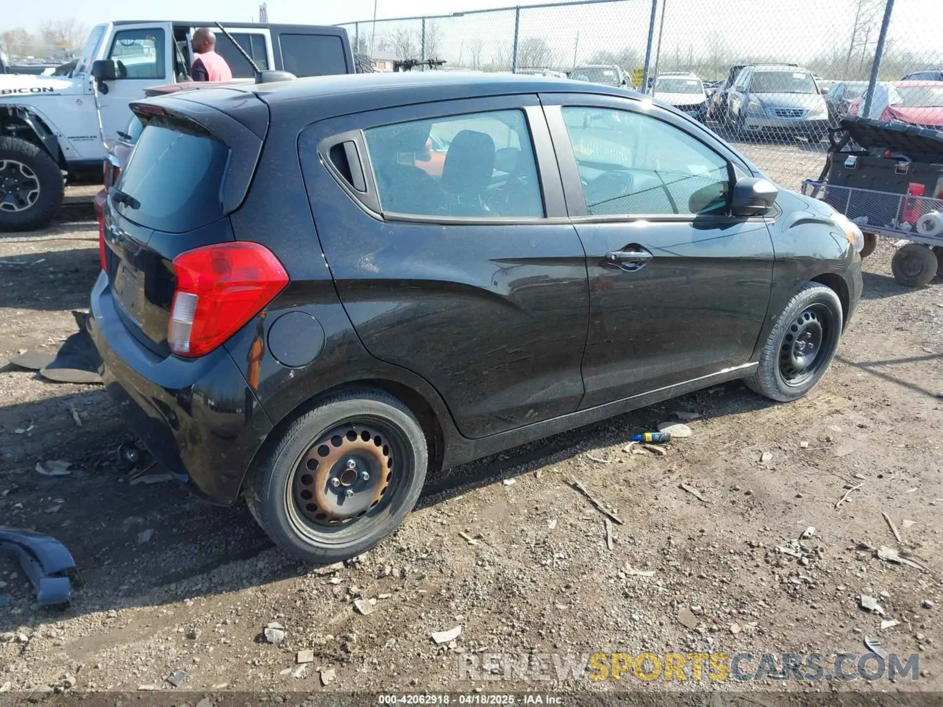 4 Photograph of a damaged car KL8CB6SA5LC420865 CHEVROLET SPARK 2020