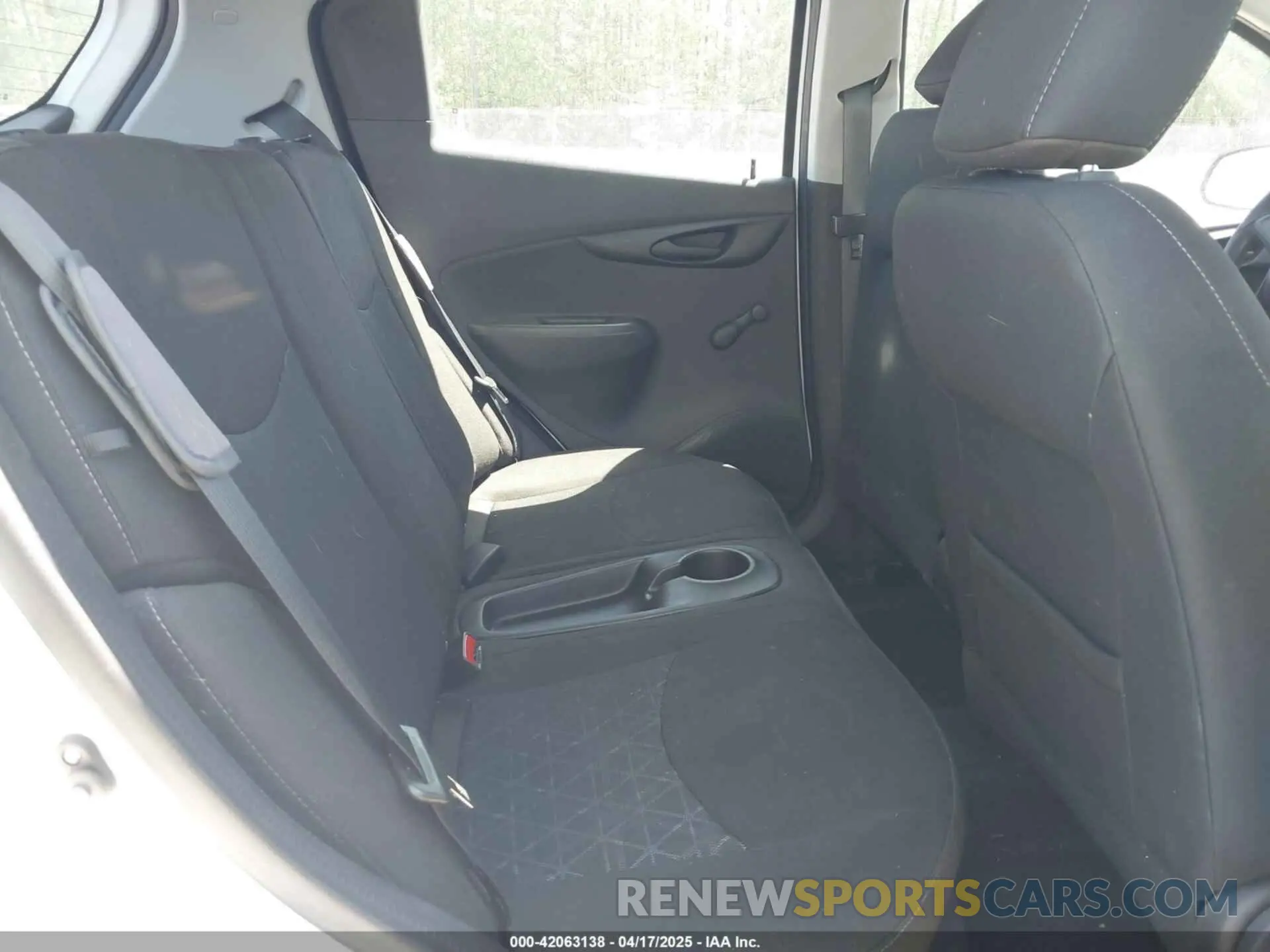 8 Фотография поврежденного автомобиля KL8CB6SA5LC474070 CHEVROLET SPARK 2020