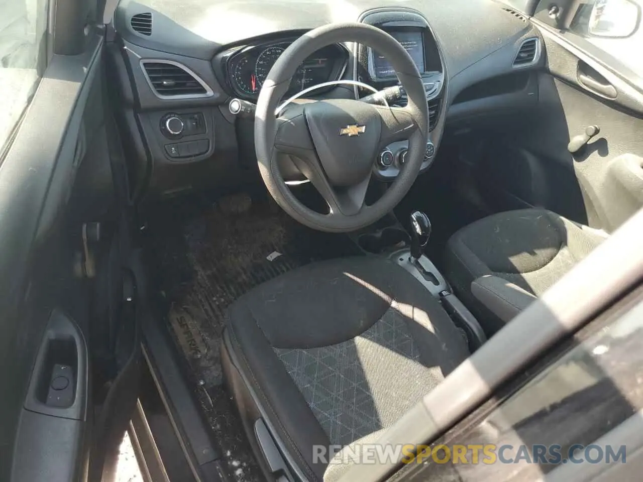 8 Photograph of a damaged car KL8CB6SA6LC400382 CHEVROLET SPARK 2020
