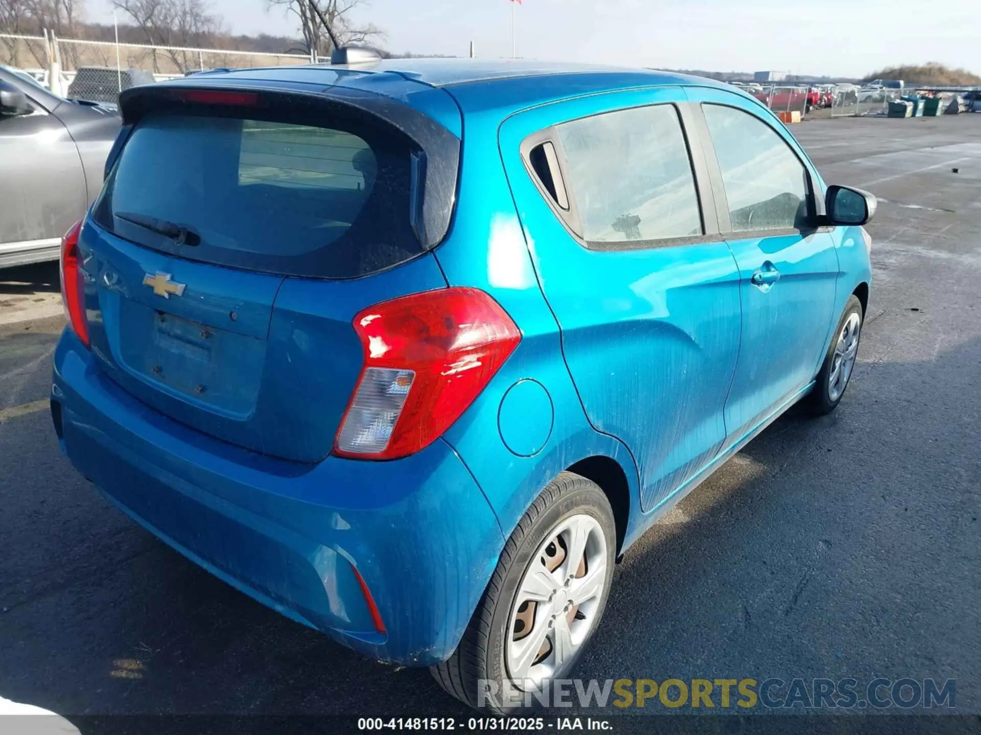 4 Фотография поврежденного автомобиля KL8CB6SA8LC404336 CHEVROLET SPARK 2020
