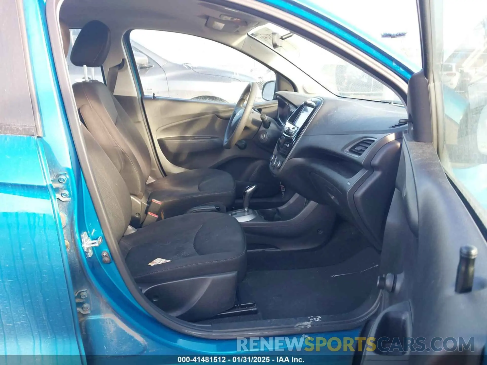 5 Фотография поврежденного автомобиля KL8CB6SA8LC404336 CHEVROLET SPARK 2020