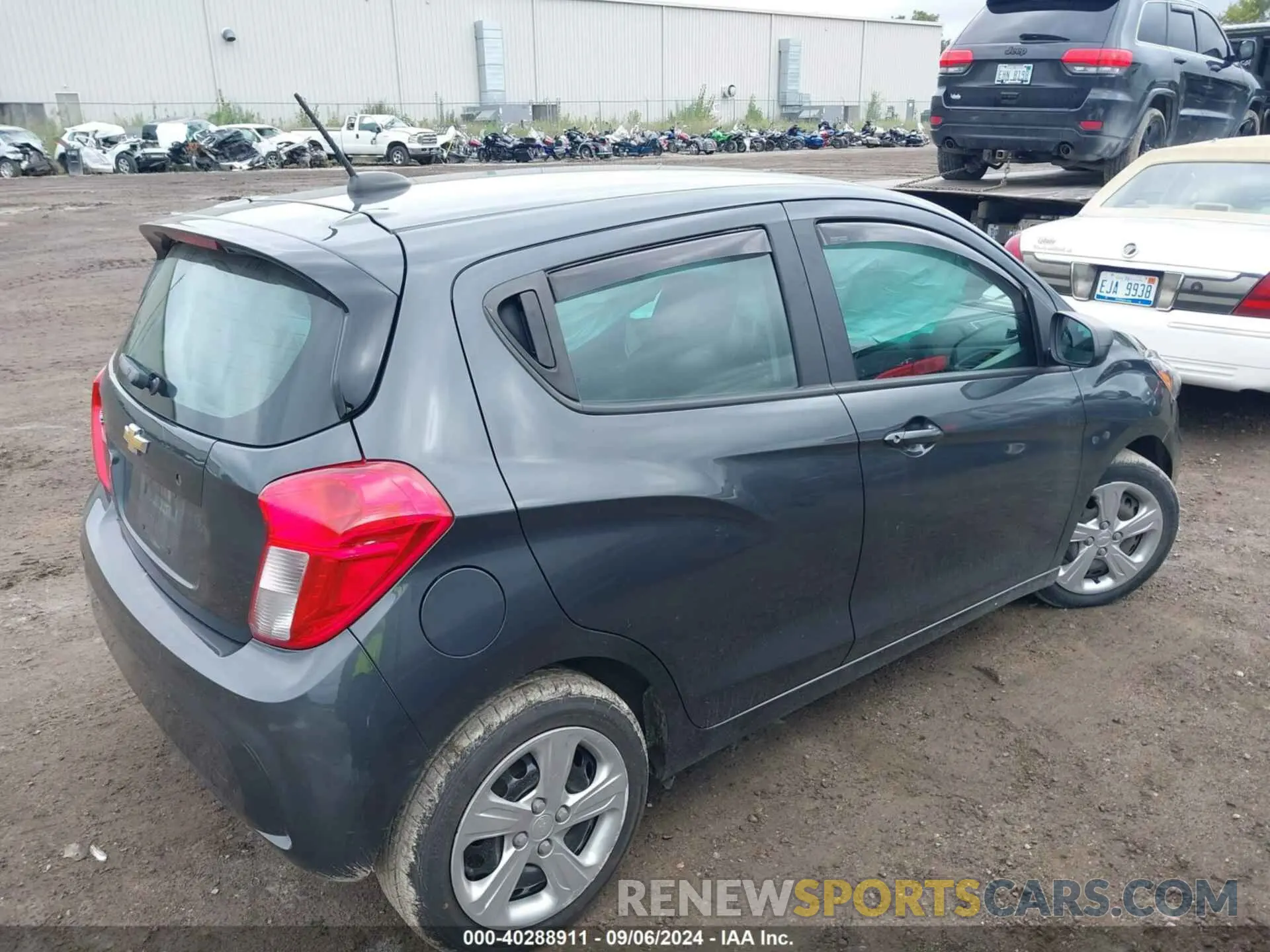 4 Фотография поврежденного автомобиля KL8CB6SA8LC414512 CHEVROLET SPARK 2020