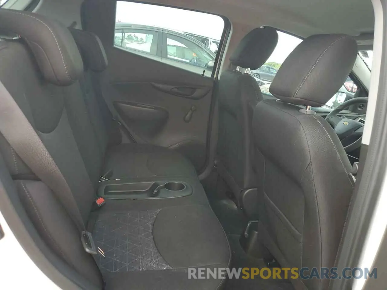 10 Фотография поврежденного автомобиля KL8CB6SA8LC421928 CHEVROLET SPARK 2020