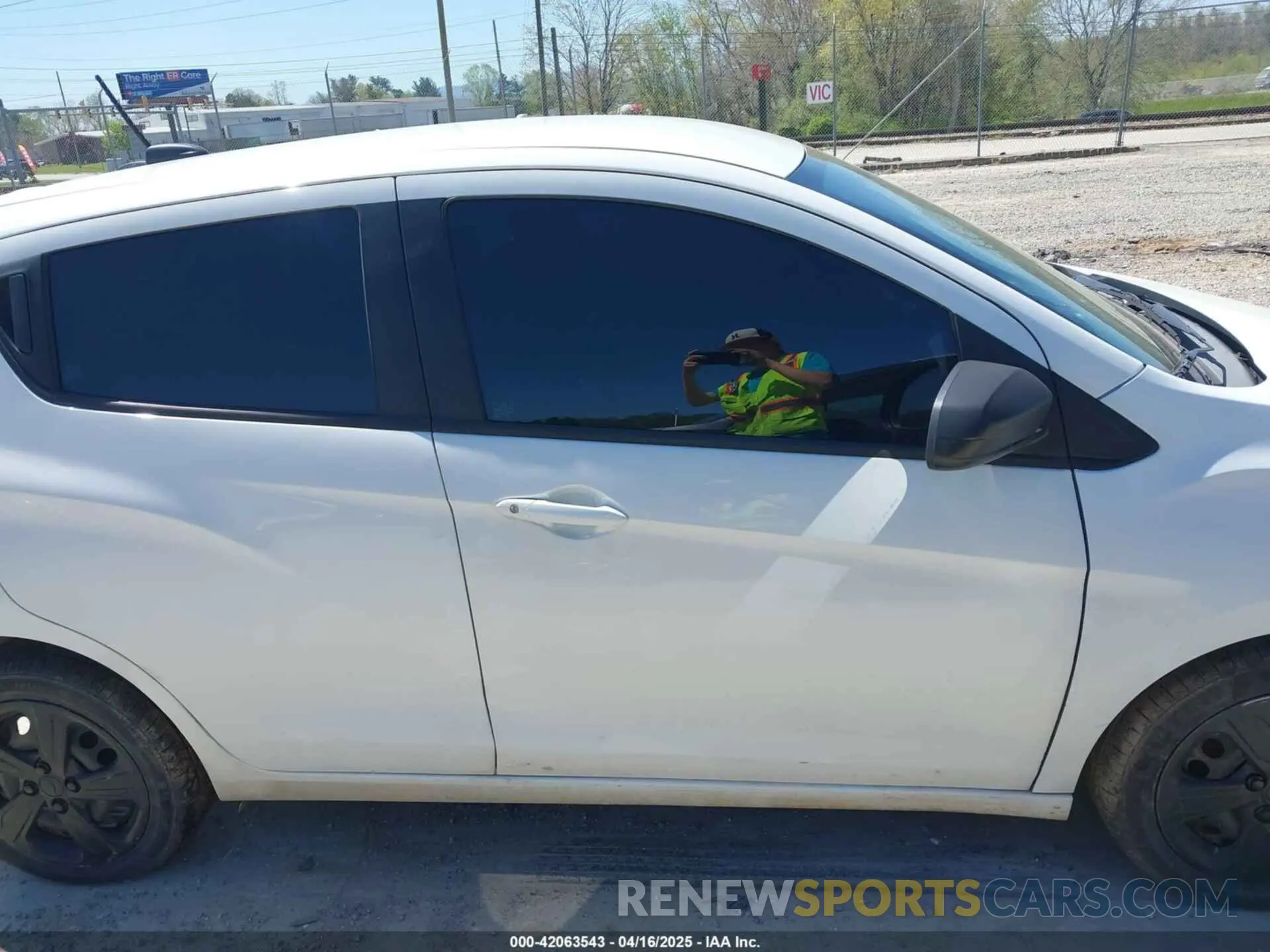 12 Фотография поврежденного автомобиля KL8CB6SA9LC427611 CHEVROLET SPARK 2020