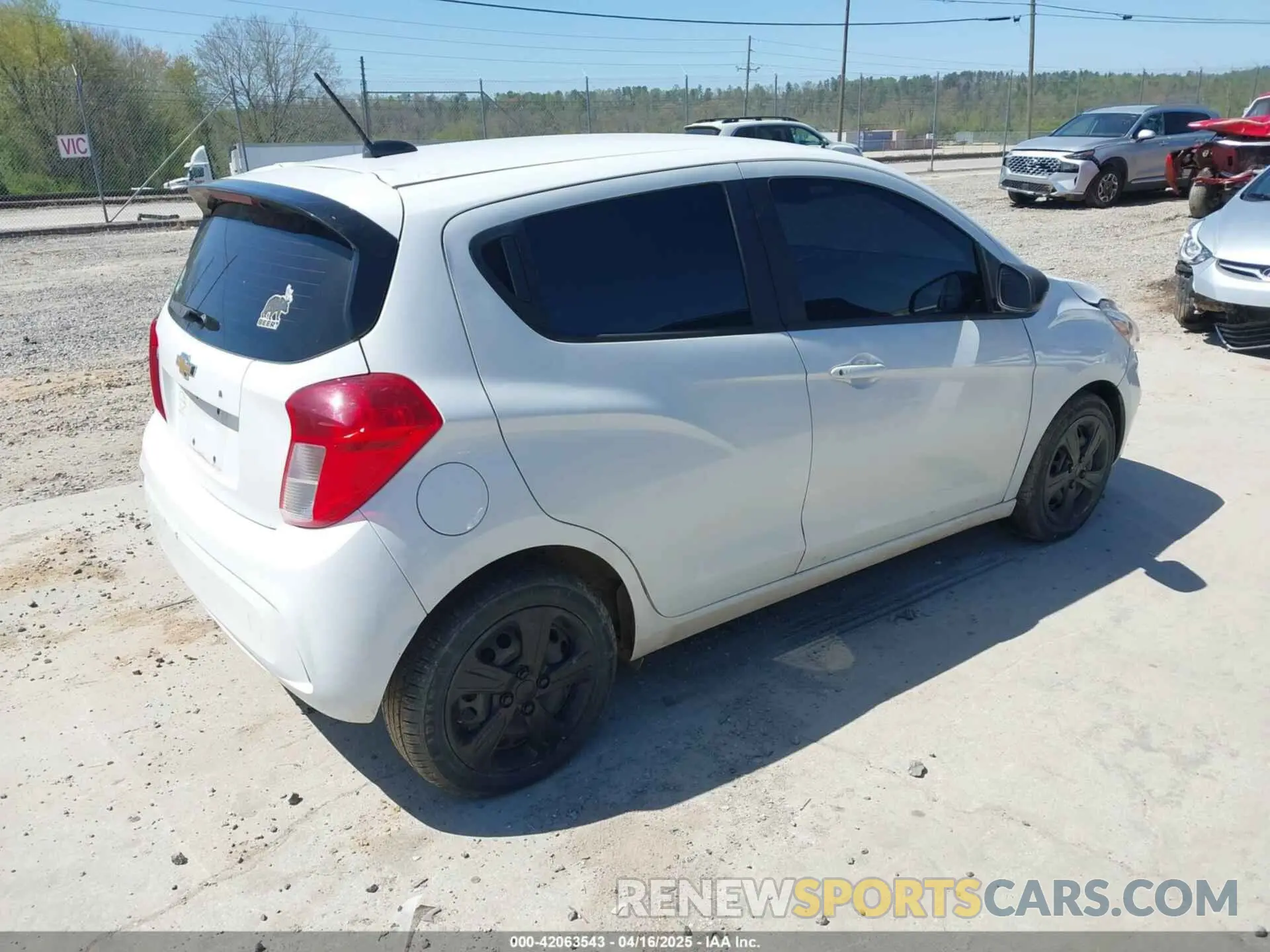 4 Фотография поврежденного автомобиля KL8CB6SA9LC427611 CHEVROLET SPARK 2020
