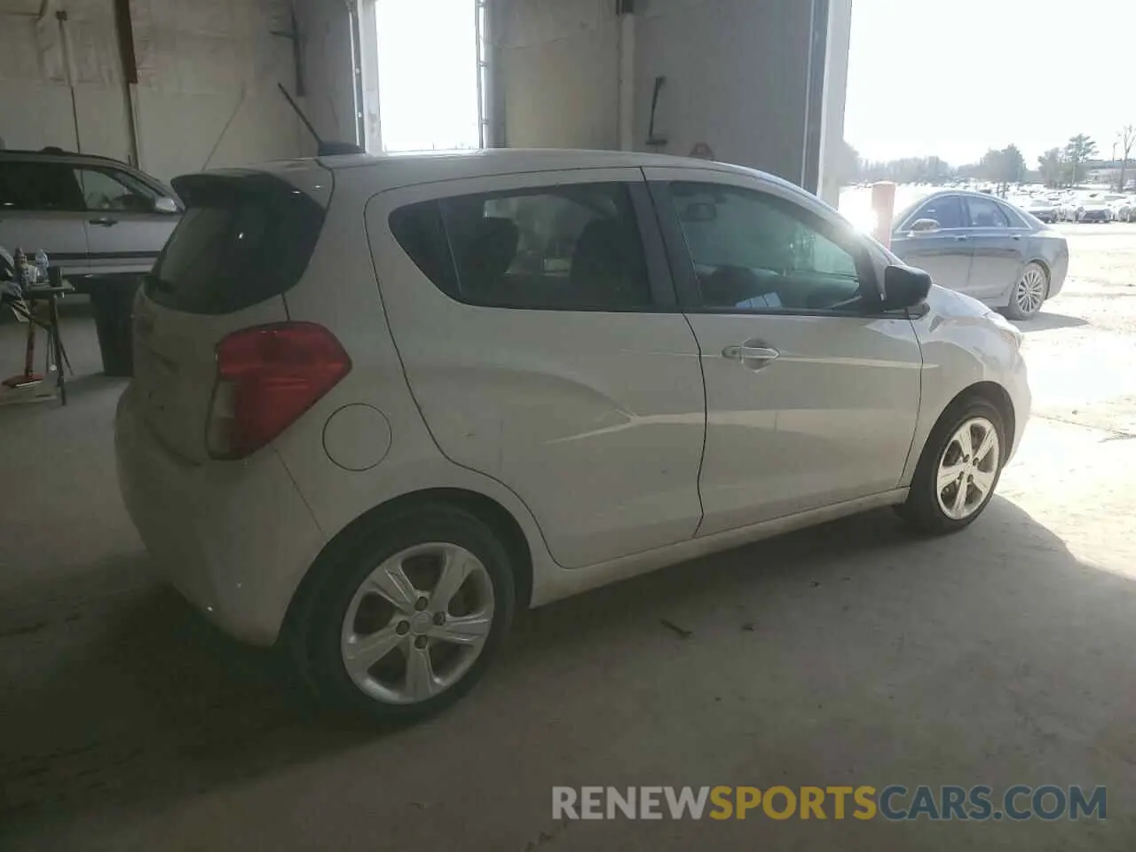 3 Photograph of a damaged car KL8CB6SA9LC464268 CHEVROLET SPARK 2020