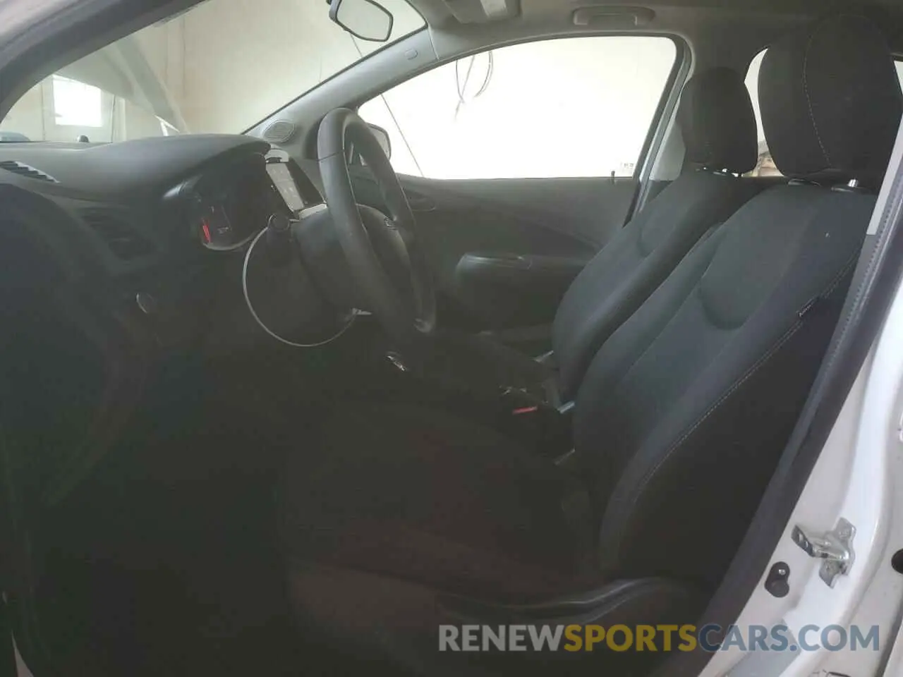7 Photograph of a damaged car KL8CB6SA9LC464268 CHEVROLET SPARK 2020