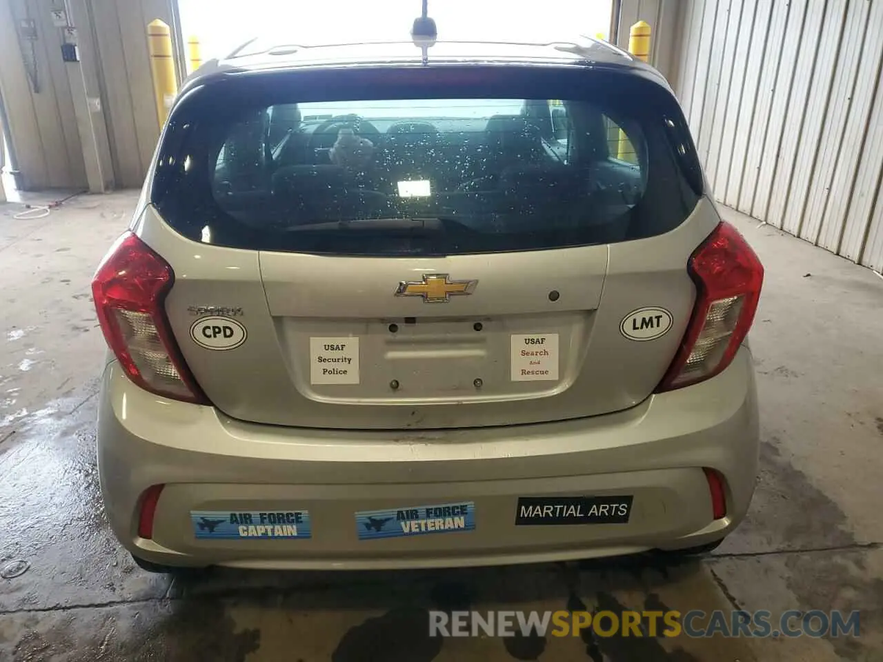 6 Photograph of a damaged car KL8CB6SA9LC476940 CHEVROLET SPARK 2020