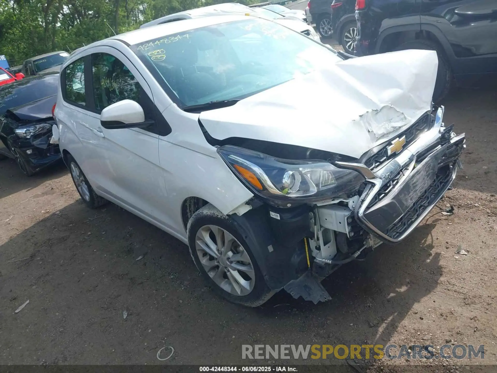 1 Photograph of a damaged car KL8CD6SA0LC442461 CHEVROLET SPARK 2020