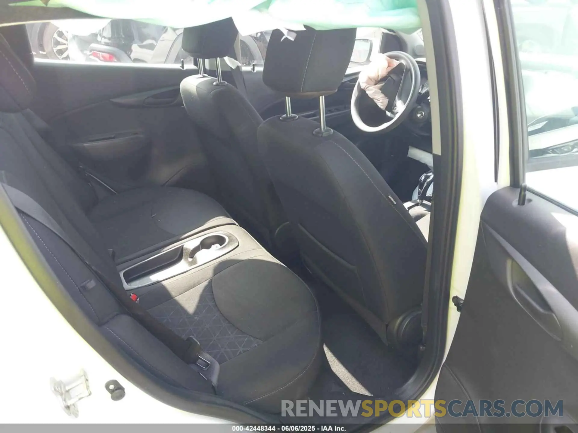 8 Photograph of a damaged car KL8CD6SA0LC442461 CHEVROLET SPARK 2020