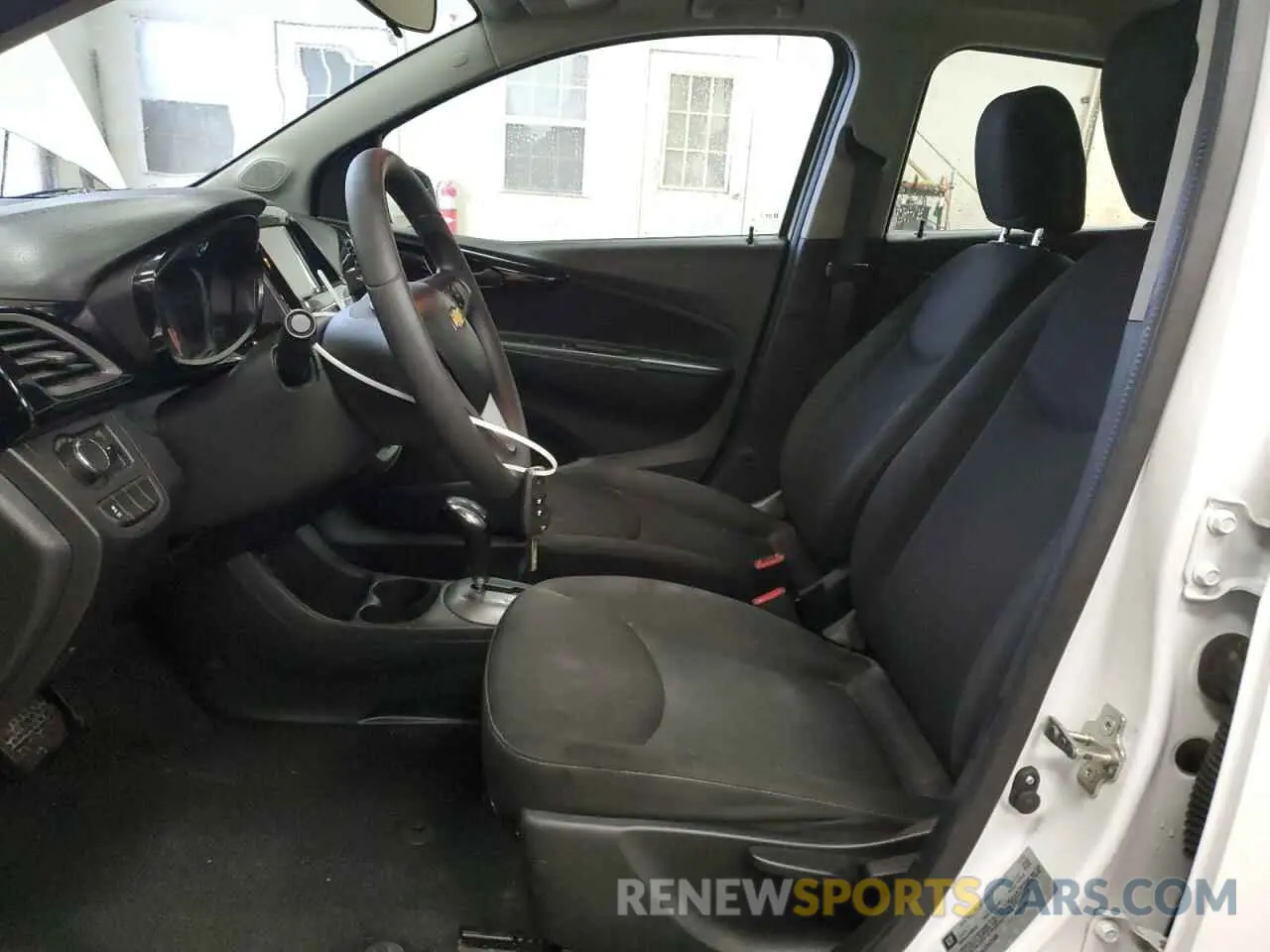 7 Фотография поврежденного автомобиля KL8CD6SA0LC447286 CHEVROLET SPARK 2020