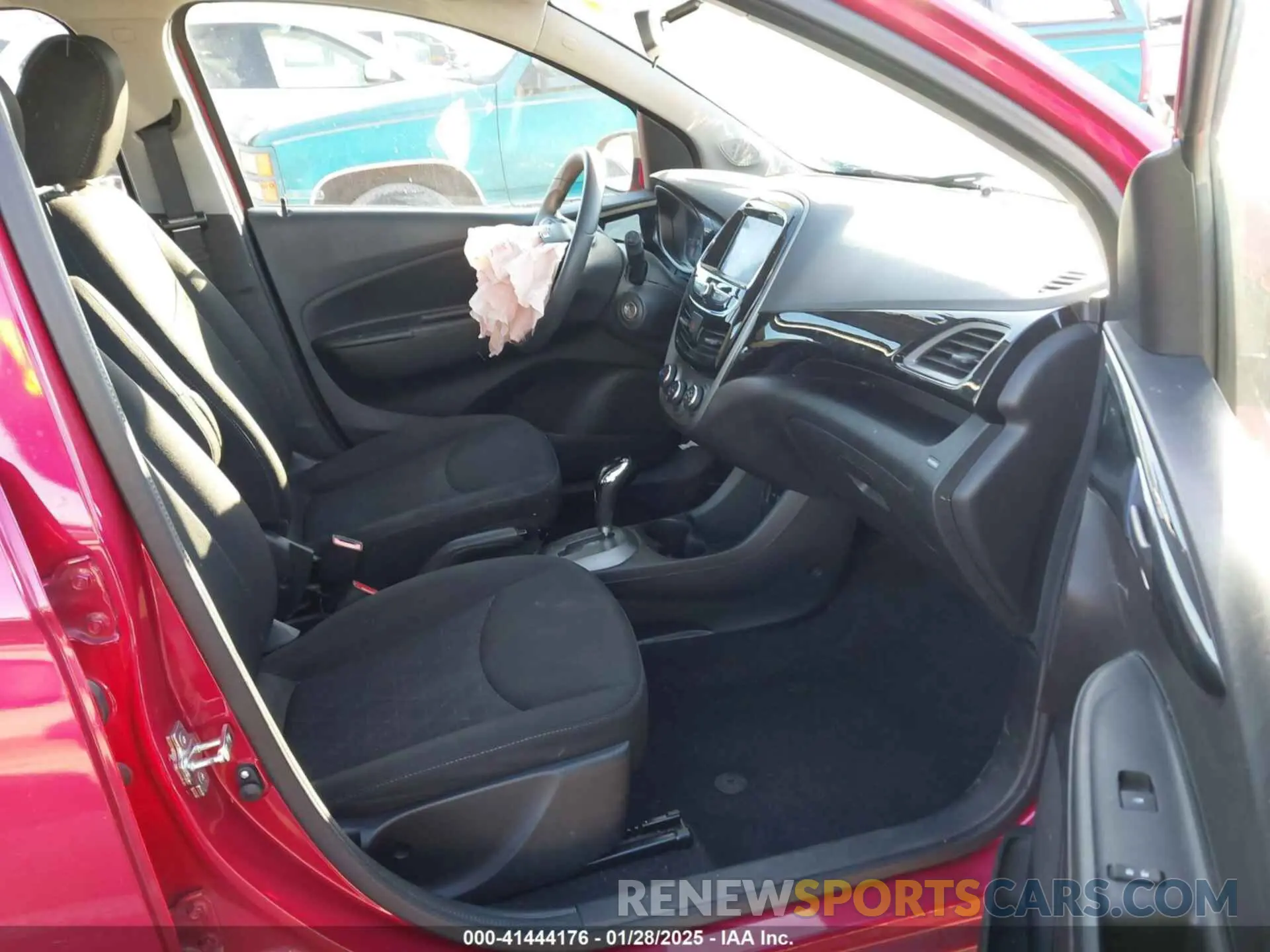 5 Photograph of a damaged car KL8CD6SA1LC451816 CHEVROLET SPARK 2020