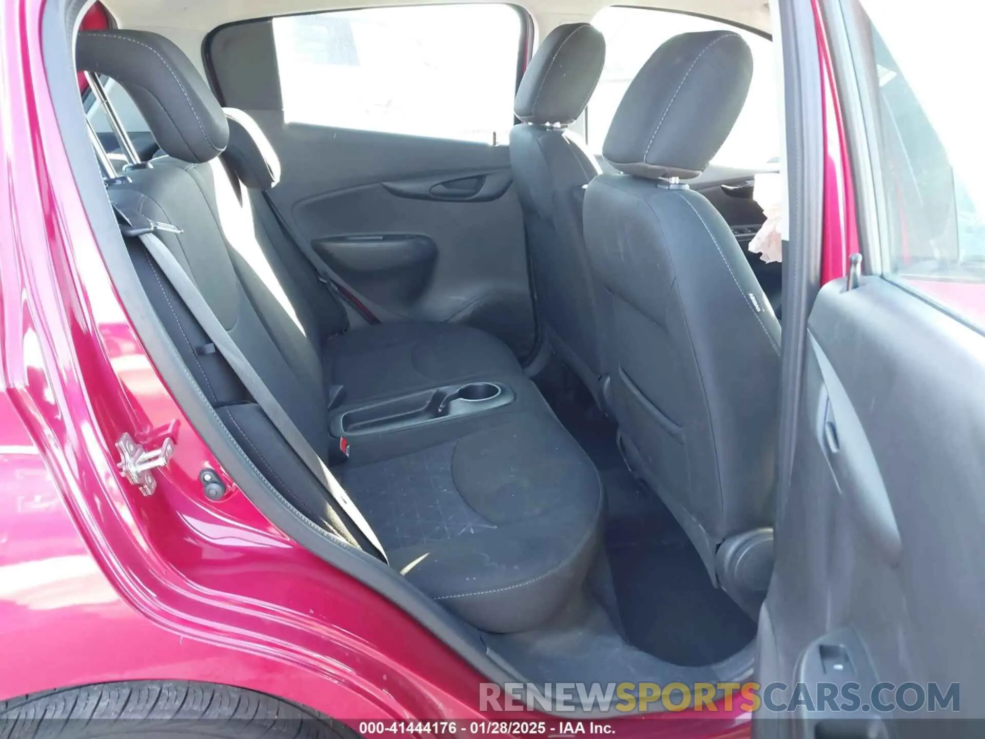 8 Photograph of a damaged car KL8CD6SA1LC451816 CHEVROLET SPARK 2020