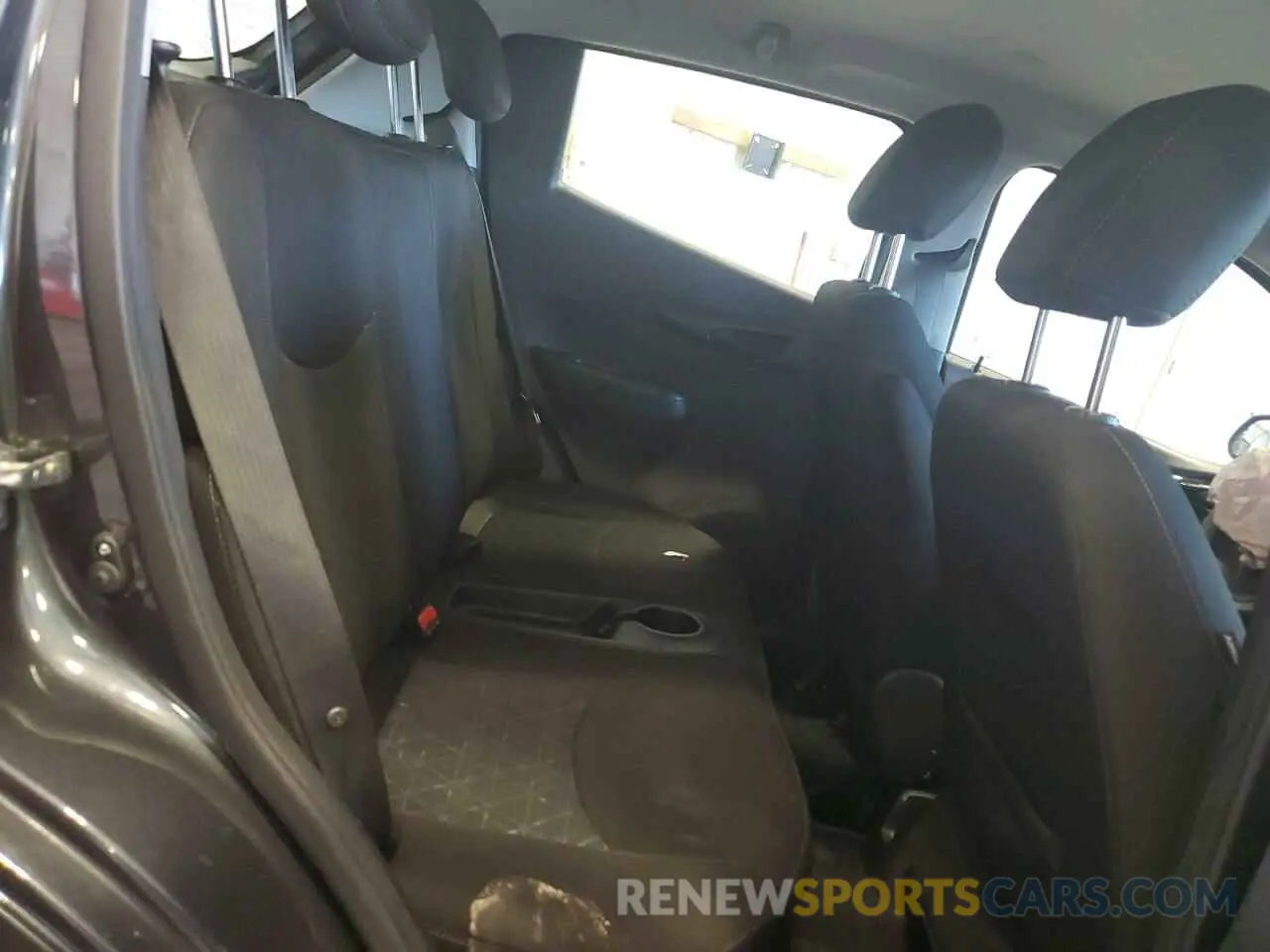 10 Photograph of a damaged car KL8CD6SA2LC405153 CHEVROLET SPARK 2020