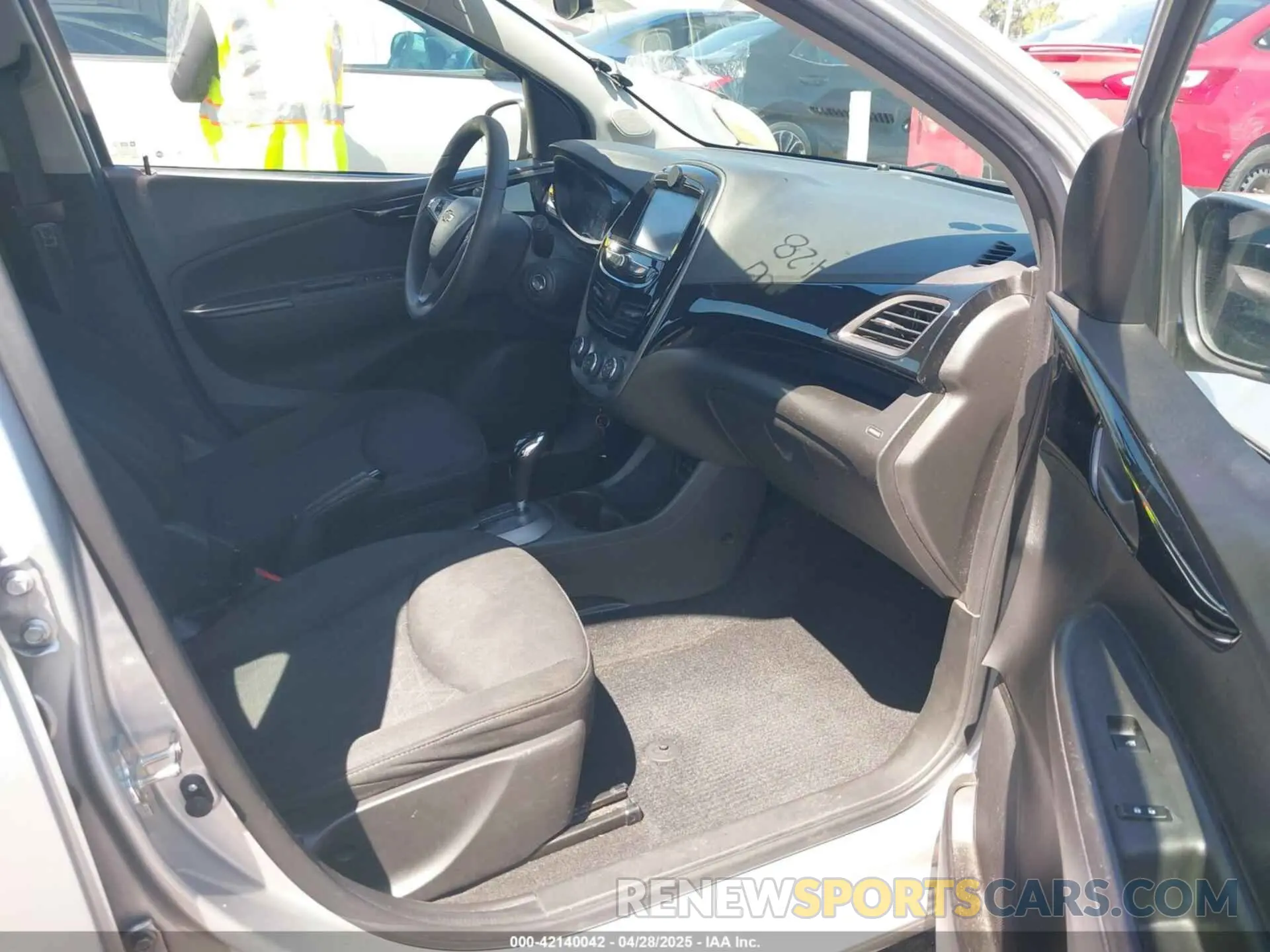 5 Фотография поврежденного автомобиля KL8CD6SA2LC432031 CHEVROLET SPARK 2020