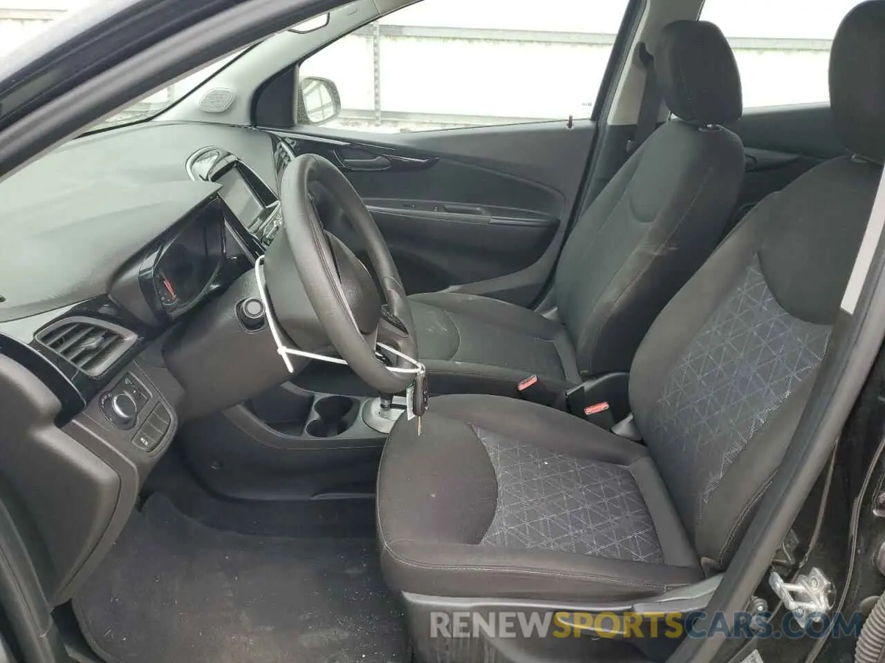 8 Фотография поврежденного автомобиля KL8CD6SA3LC408613 CHEVROLET SPARK 2020