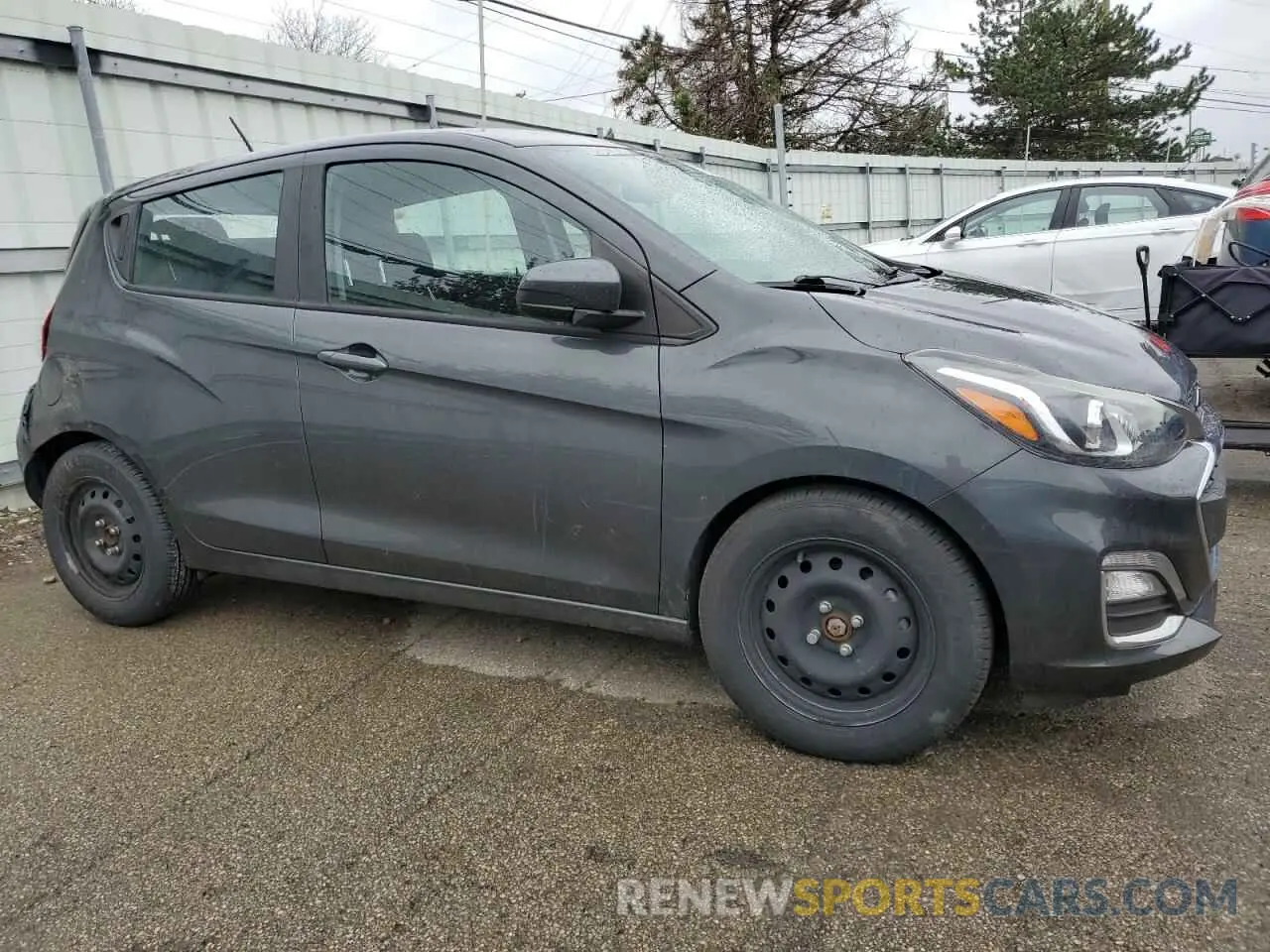 4 Photograph of a damaged car KL8CD6SA3LC412922 CHEVROLET SPARK 2020