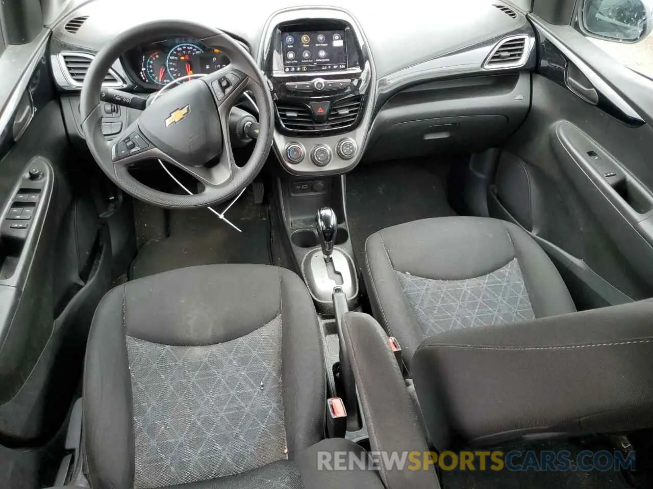 8 Photograph of a damaged car KL8CD6SA3LC412922 CHEVROLET SPARK 2020