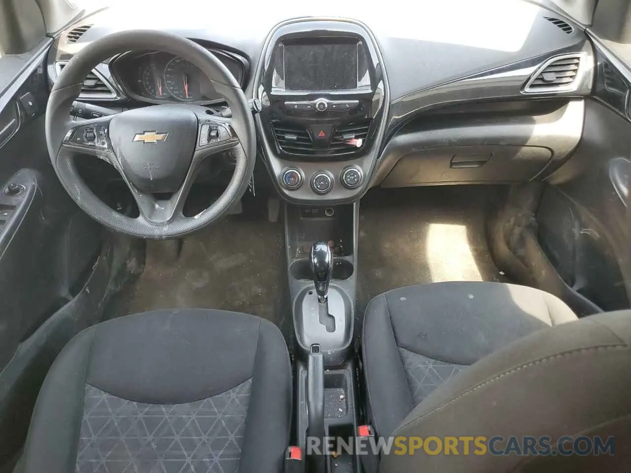 8 Photograph of a damaged car KL8CD6SA3LC439022 CHEVROLET SPARK 2020