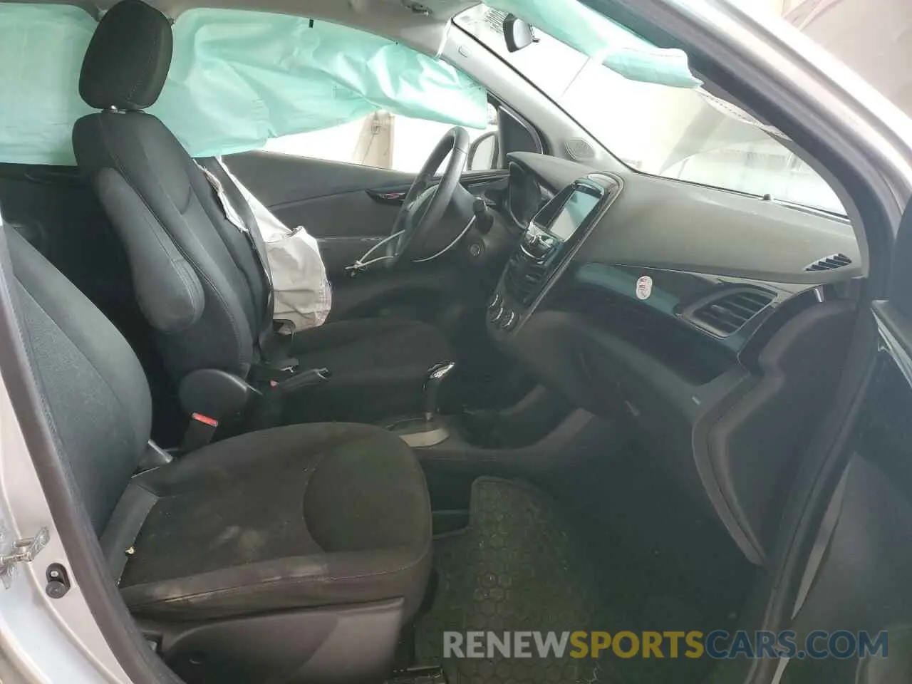 7 Фотография поврежденного автомобиля KL8CD6SA6LC446921 CHEVROLET SPARK 2020