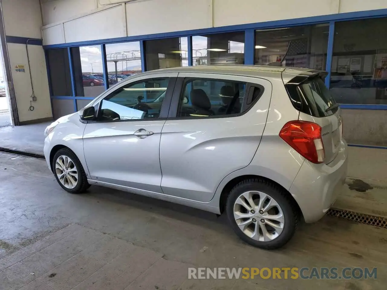 2 Фотография поврежденного автомобиля KL8CD6SA6LC447633 CHEVROLET SPARK 2020
