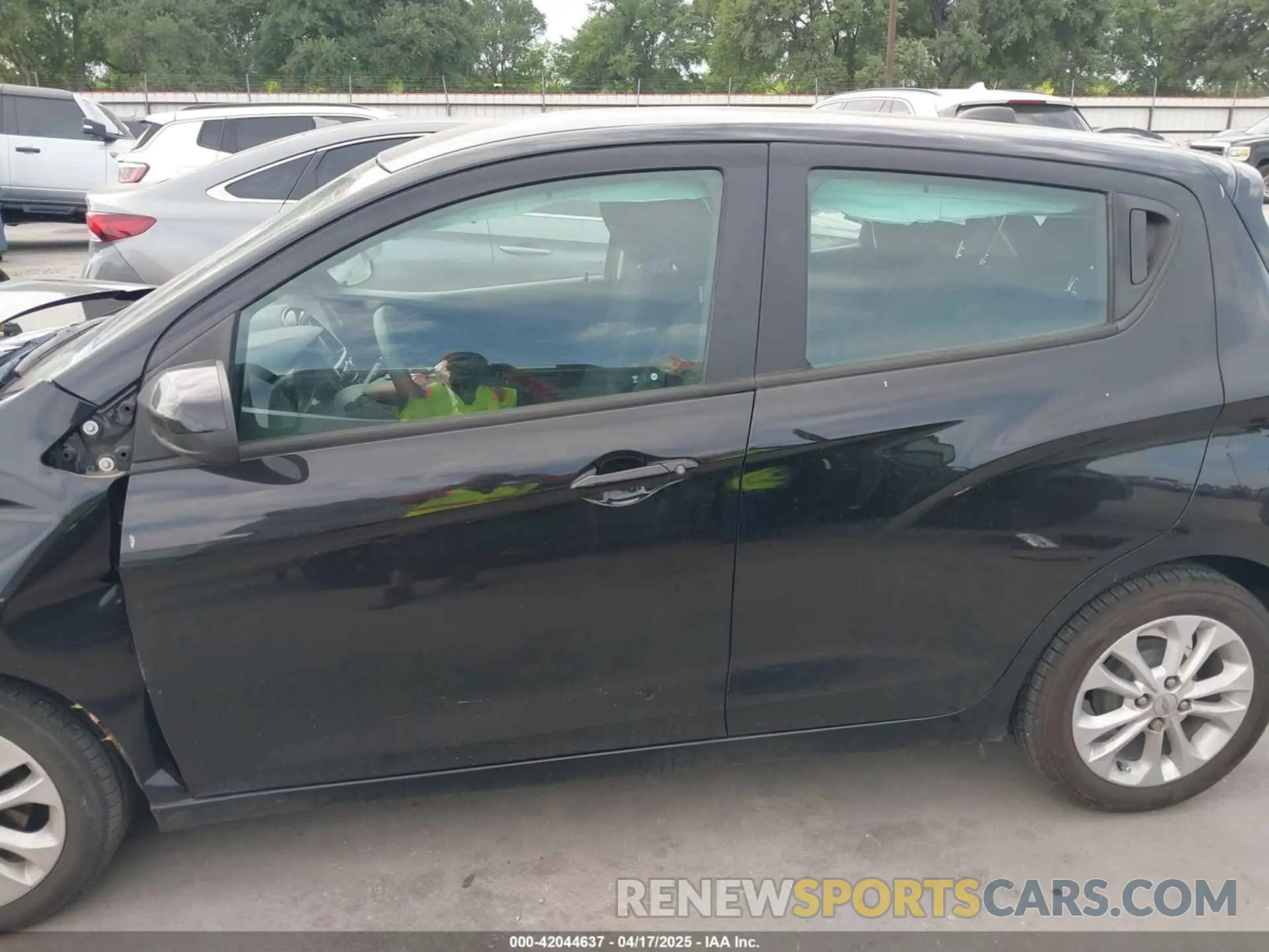 14 Photograph of a damaged car KL8CD6SA7LC417749 CHEVROLET SPARK 2020