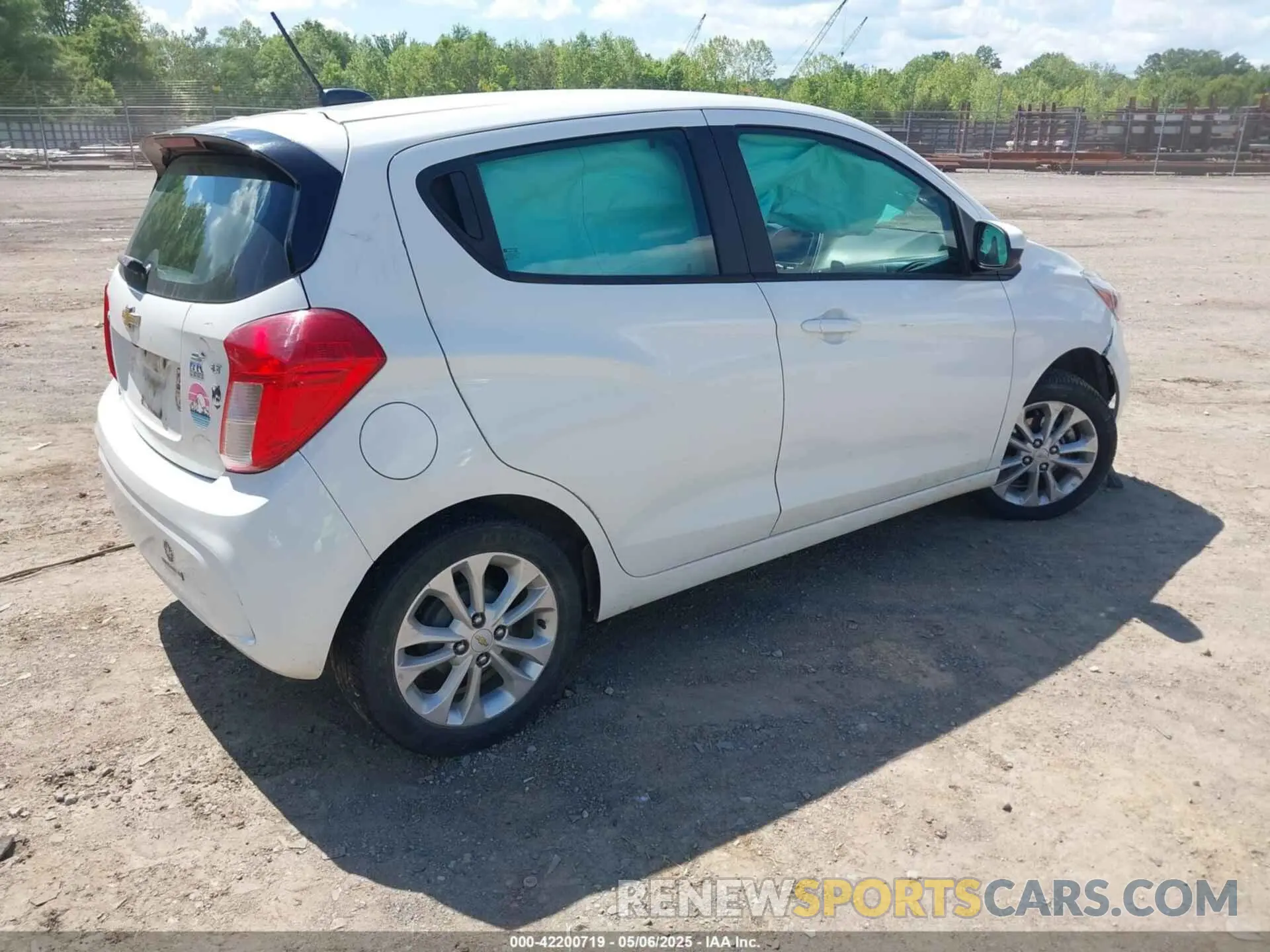 4 Photograph of a damaged car KL8CD6SA7LC419209 CHEVROLET SPARK 2020