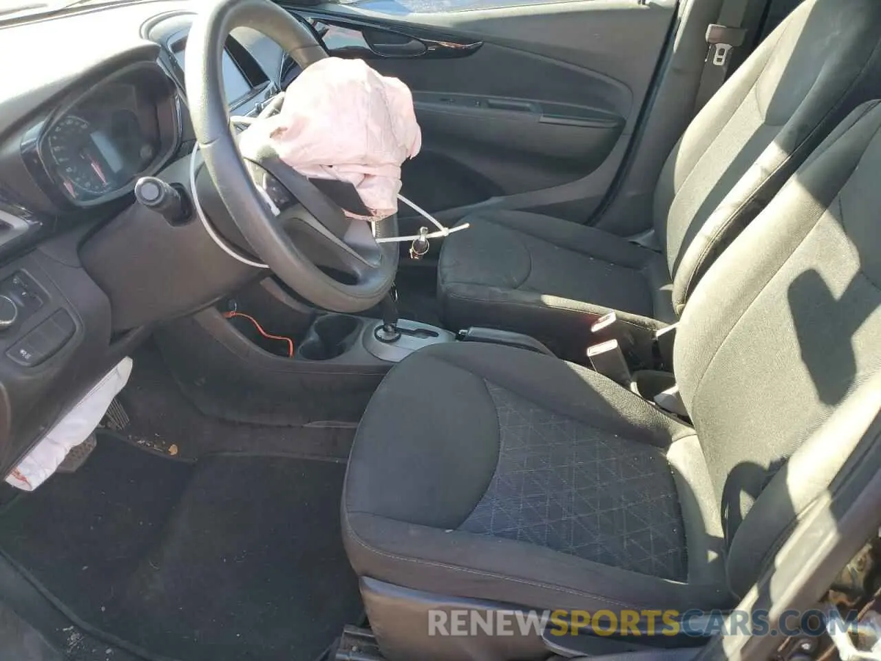 7 Фотография поврежденного автомобиля KL8CD6SA8LC428355 CHEVROLET SPARK 2020