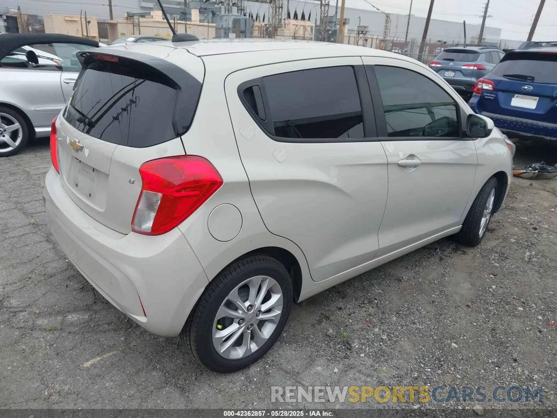 4 Фотография поврежденного автомобиля KL8CD6SA8LC448282 CHEVROLET SPARK 2020