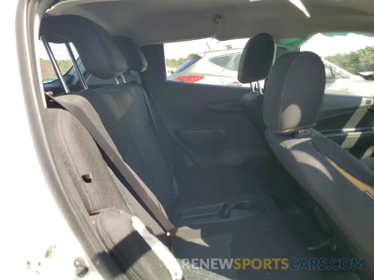10 Photograph of a damaged car KL8CD6SA8LC465728 CHEVROLET SPARK 2020