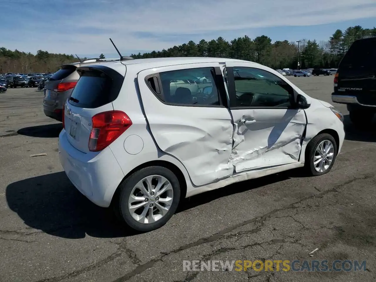 3 Photograph of a damaged car KL8CD6SA8LC465728 CHEVROLET SPARK 2020