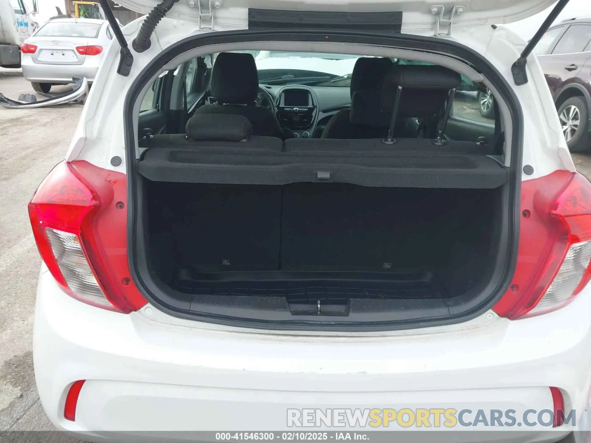 17 Photograph of a damaged car KL8CD6SA8LC473263 CHEVROLET SPARK 2020