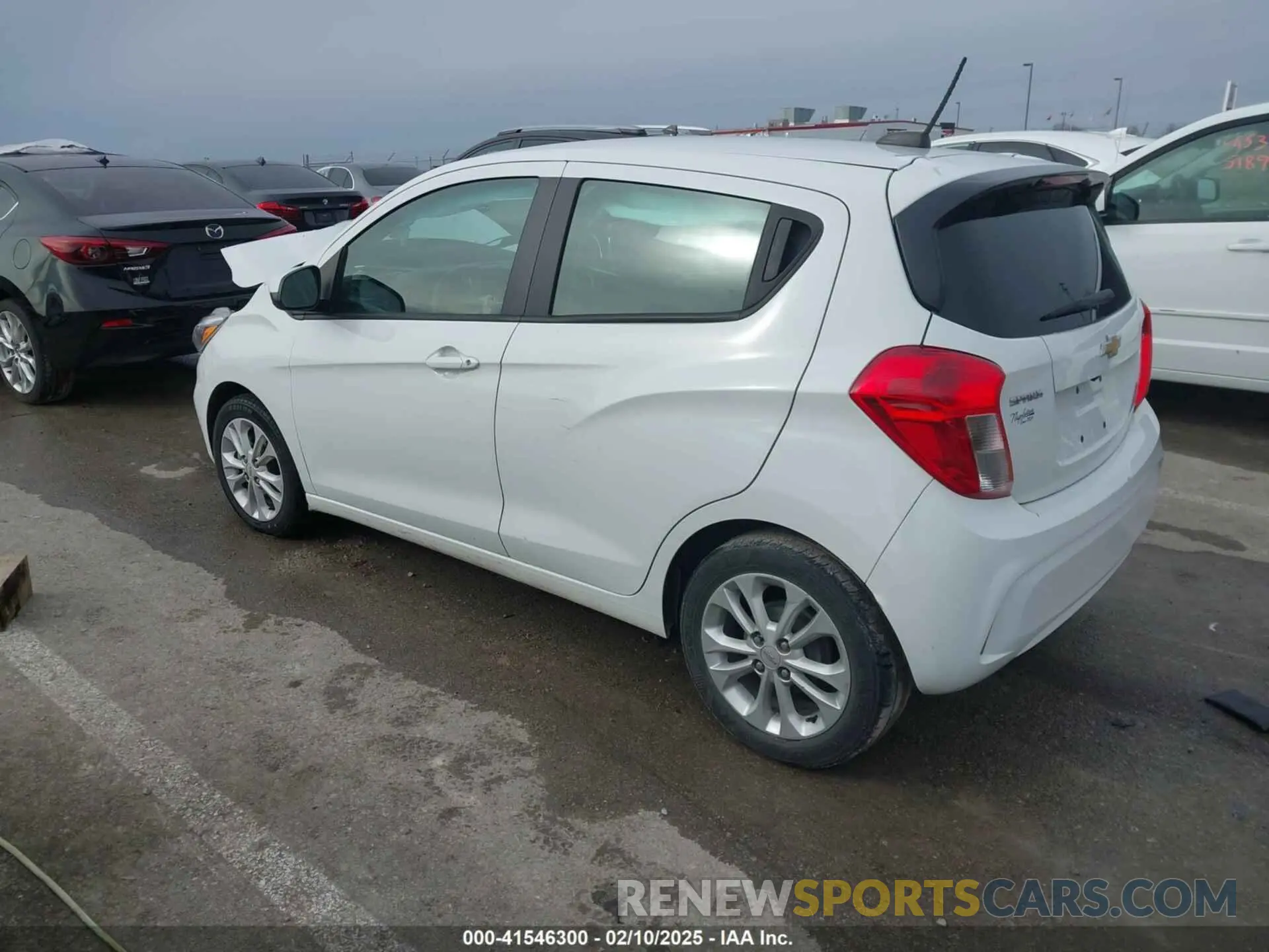 3 Photograph of a damaged car KL8CD6SA8LC473263 CHEVROLET SPARK 2020