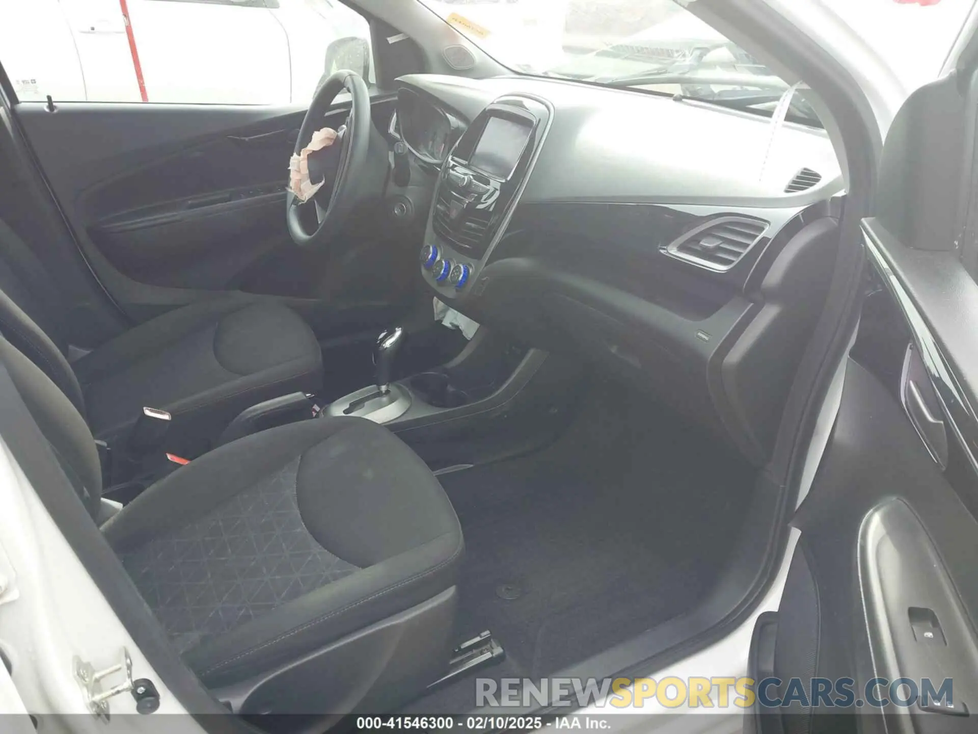 5 Photograph of a damaged car KL8CD6SA8LC473263 CHEVROLET SPARK 2020