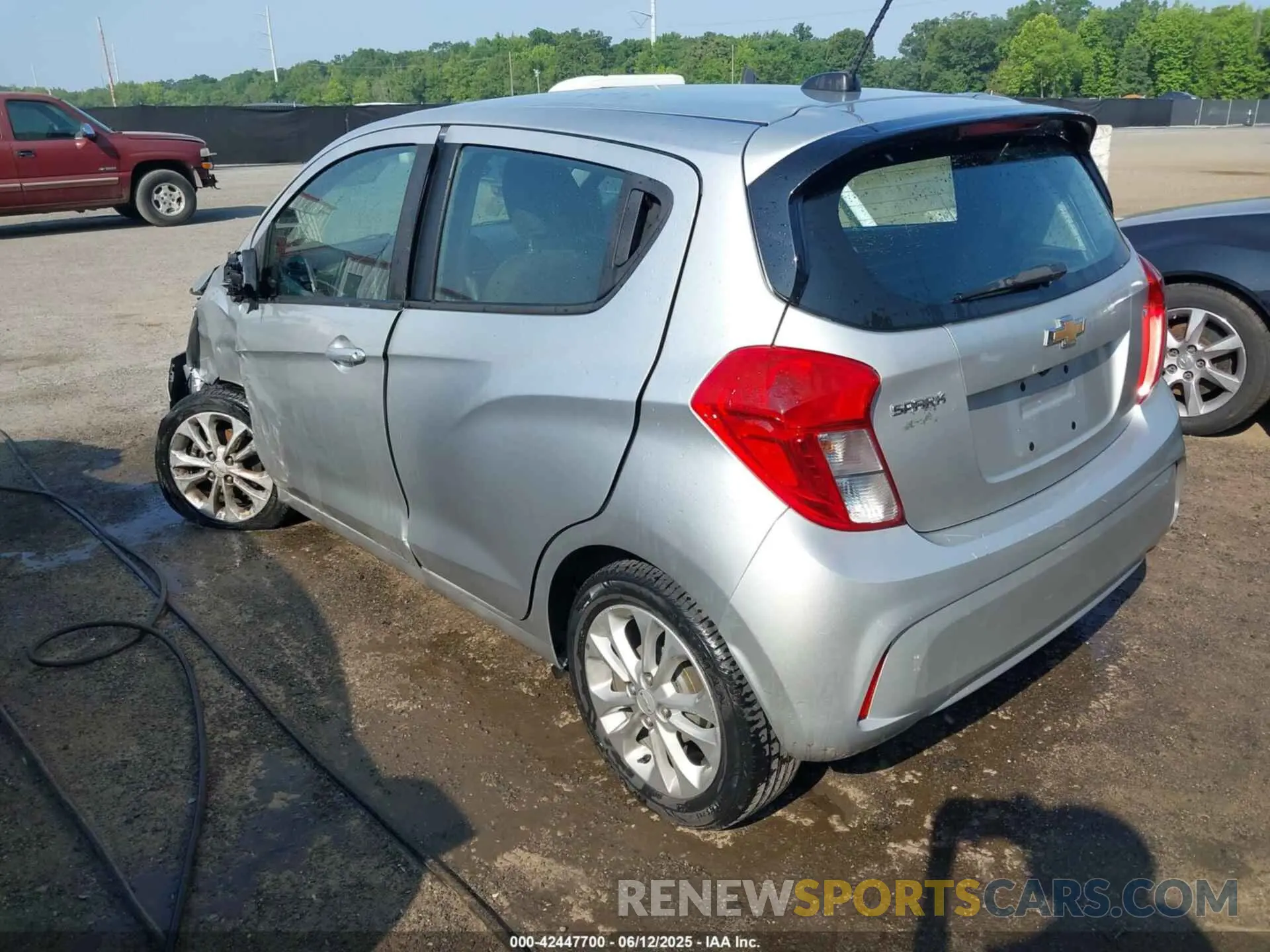 3 Photograph of a damaged car KL8CD6SA9LC416697 CHEVROLET SPARK 2020
