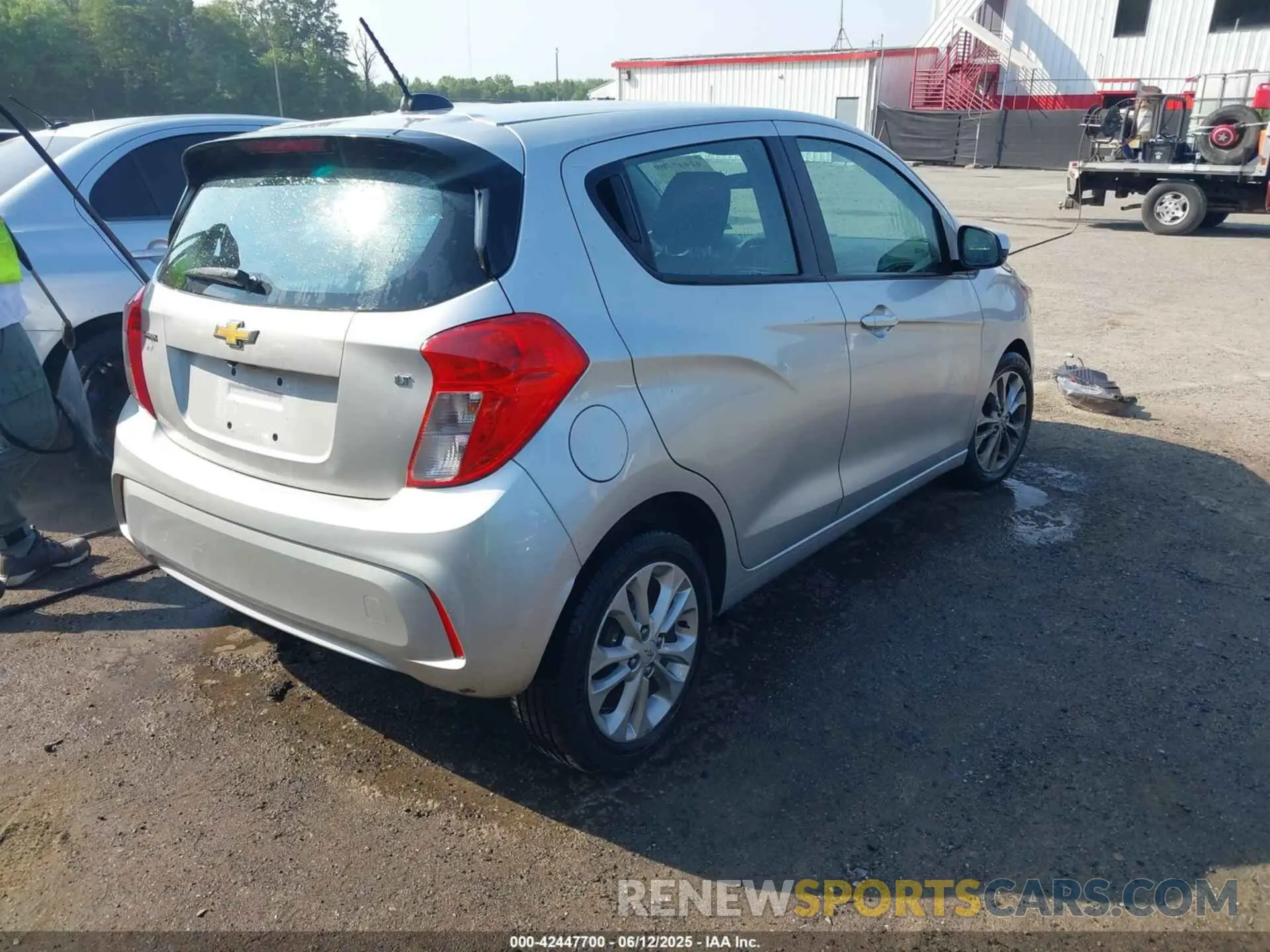 4 Photograph of a damaged car KL8CD6SA9LC416697 CHEVROLET SPARK 2020