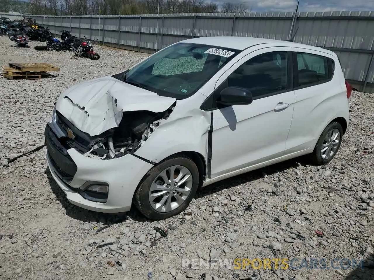1 Photograph of a damaged car KL8CD6SA9LC419258 CHEVROLET SPARK 2020