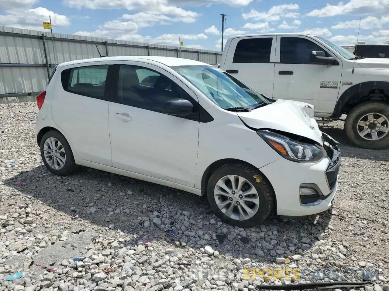 4 Photograph of a damaged car KL8CD6SA9LC419258 CHEVROLET SPARK 2020