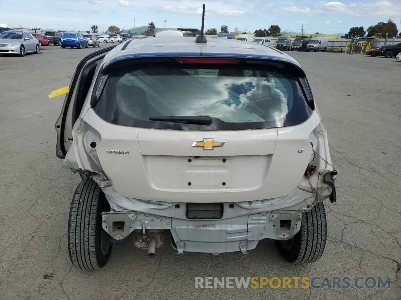6 Фотография поврежденного автомобиля KL8CD6SA9LC443057 CHEVROLET SPARK 2020