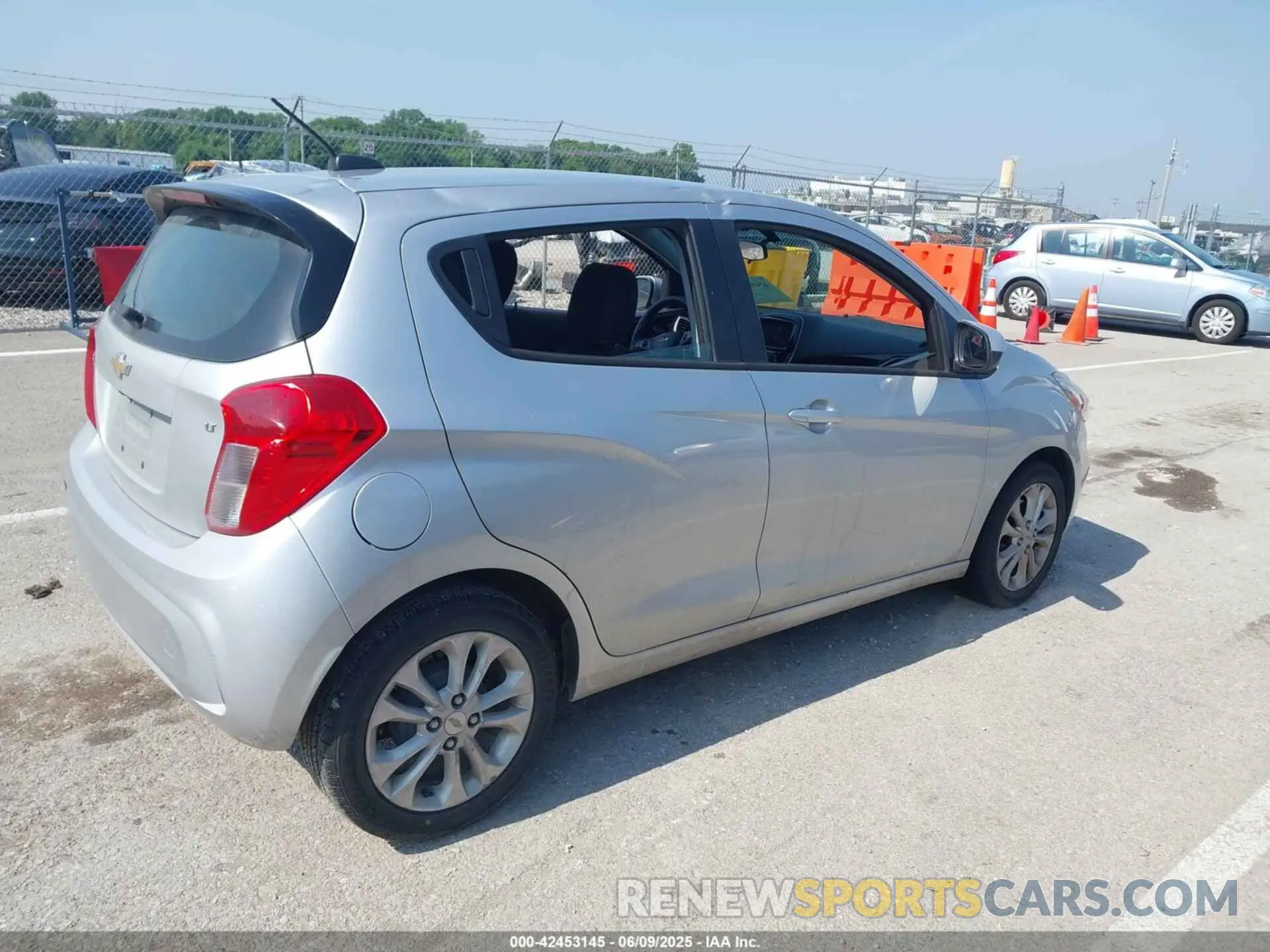 4 Фотография поврежденного автомобиля KL8CD6SA9LC450946 CHEVROLET SPARK 2020