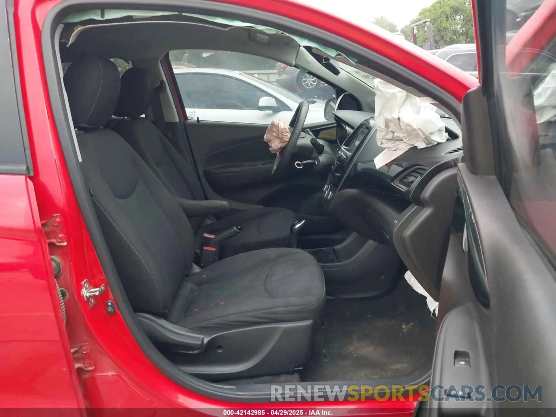 5 Photograph of a damaged car KL8CD6SAXLC442614 CHEVROLET SPARK 2020