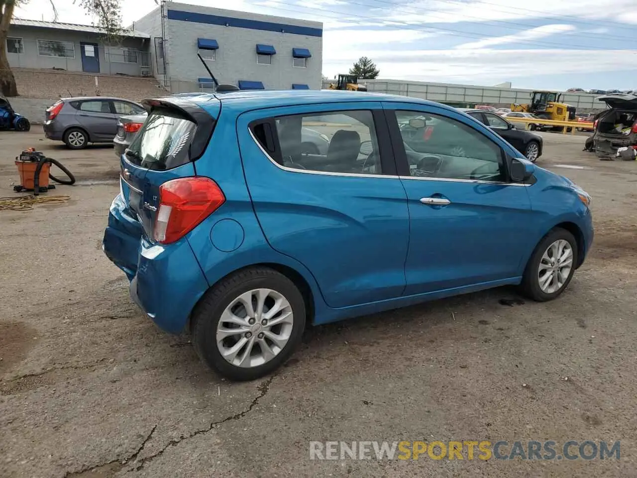 3 Photograph of a damaged car KL8CF6SA5LC424872 CHEVROLET SPARK 2020