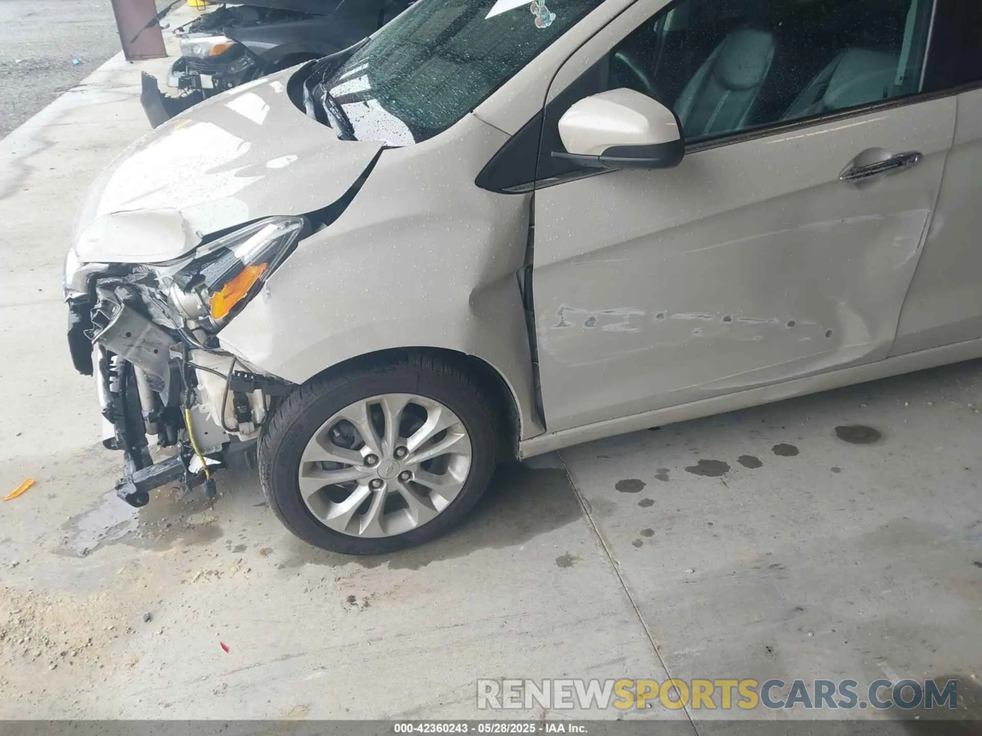 6 Photograph of a damaged car KL8CF6SA9LC429072 CHEVROLET SPARK 2020